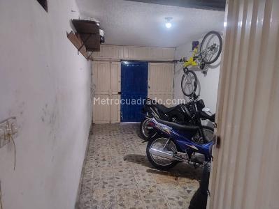 Casa de 5 alcobas en venta en Calasanz, Medellín, 290 m² · foto 6 de 19