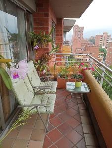 Apartamento de 3 alcobas en venta en Lorena, Medellín, 180 m² · foto 5 de 18