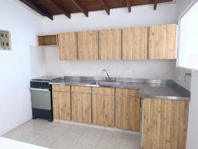Casa de 4 alcobas en venta en Calasanz, Medellín, 140 m² · foto 2 de 20