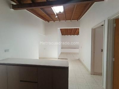 Casa de 4 alcobas en venta en Calasanz, Medellín, 140 m² · foto 3 de 20
