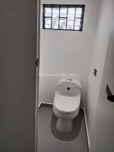 Casa en arriendo en La America, Medellín, 200 m² · foto 12 de 15