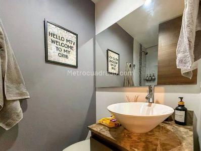 Apartamento en venta en Loma Del Esmeraldal, Envigado · foto 7 de 10