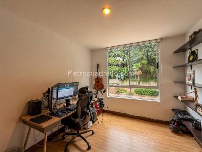 Apartamento en venta en Loma Del Esmeraldal, Envigado · foto 8 de 10