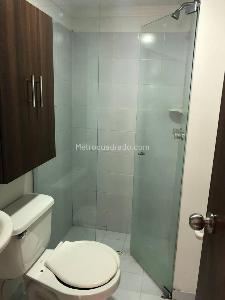 Apartamento de 3 alcobas en venta en El Trapiche, Bello, 60 m² · foto 5 de 9