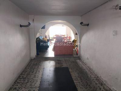 Casa de 5 alcobas en venta en San Pablo, Medellín, 140 m² · foto 19 de 20