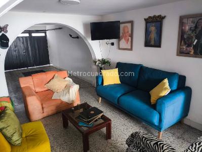Casa de 5 alcobas en venta en San Pablo, Medellín, 140 m² · foto 2 de 20