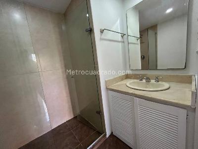 Apartamento de 3 alcobas en venta en El Poblado, Medellín, 118 m² · foto 14 de 18