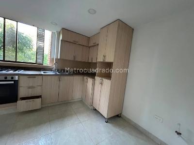 Apartamento de 3 alcobas en venta en El Poblado, Medellín, 118 m² · foto 2 de 18