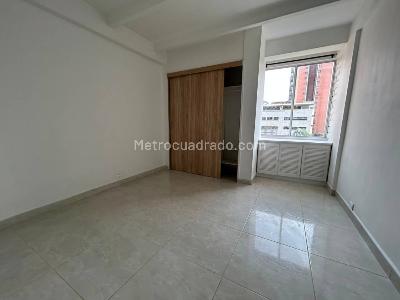 Apartamento de 3 alcobas en venta en El Poblado, Medellín, 118 m² · foto 3 de 18