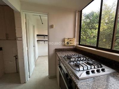 Apartamento de 3 alcobas en venta en El Poblado, Medellín, 118 m² · foto 8 de 18