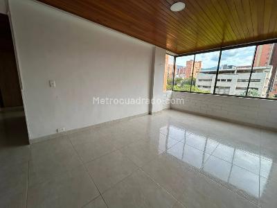 Apartamento de 3 alcobas en venta en El Poblado, Medellín, 118 m² · foto 9 de 18
