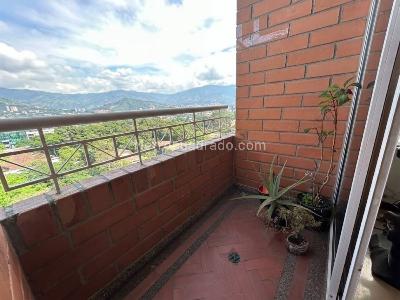 Apartamento en venta en El Poblado, Medellín · foto 8 de 17