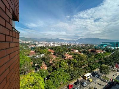 Apartamento en venta en El Poblado, Medellín · foto 9 de 17