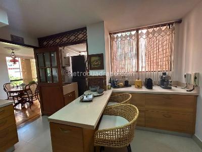 Apartamento en venta en El Poblado, Medellín · foto 6 de 17