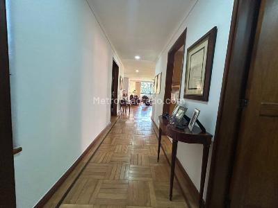 Apartamento en venta en El Poblado, Medellín · foto 8 de 17