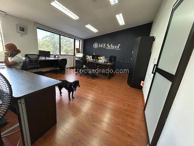 Casa de 5 alcobas en venta en El Poblado, Medellín, 420 m² · foto 13 de 14