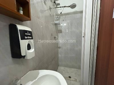 Casa de 5 alcobas en venta en El Poblado, Medellín, 420 m² · foto 14 de 14