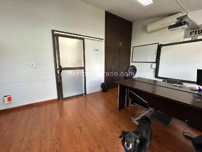 Casa de 5 alcobas en venta en El Poblado, Medellín, 420 m² · foto 3 de 14