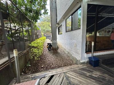 Casa de 5 alcobas en venta en El Poblado, Medellín, 420 m² · foto 9 de 14
