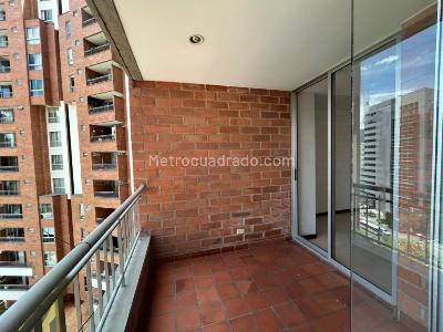 Apartamento de 3 alcobas en venta en Castropol, Medellín, 96 m² · foto 2 de 19