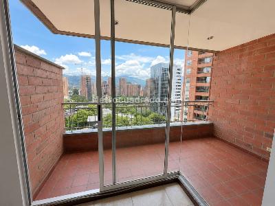 Apartamento de 3 alcobas en venta en Castropol, Medellín, 96 m² · foto 5 de 19
