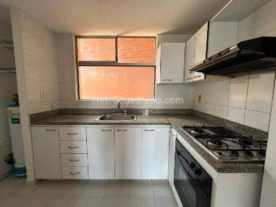 Apartamento de 3 alcobas en venta en Castropol, Medellín, 96 m² · foto 12 de 19