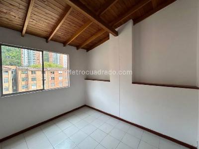 Apartamento de 3 alcobas en venta en Loma De San Julian, Medellín, 89 m² · foto 14 de 19