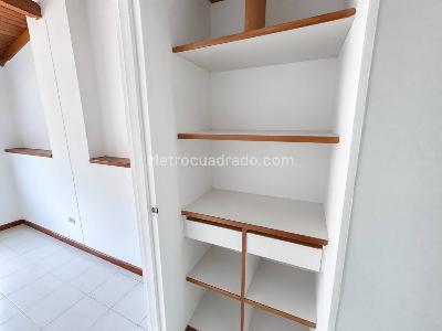 Apartamento de 3 alcobas en venta en Loma De San Julian, Medellín, 89 m² · foto 15 de 19