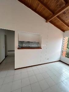 Apartamento de 3 alcobas en venta en Loma De San Julian, Medellín, 89 m² · foto 6 de 19