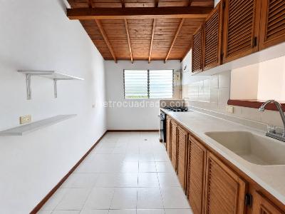 Apartamento de 3 alcobas en venta en Loma De San Julian, Medellín, 89 m² · foto 8 de 19