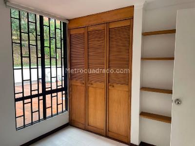 Apartamento de 2 alcobas en venta en Loma De San Julian, Medellín, 58 m² · foto 14 de 18