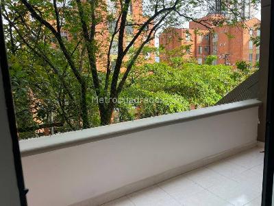 Apartamento de 2 alcobas en venta en Loma De San Julian, Medellín, 58 m² · foto 17 de 18