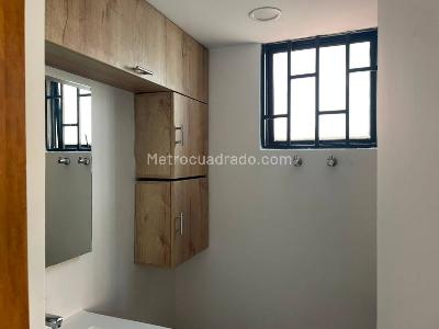Apartamento de 2 alcobas en venta en Loma De San Julian, Medellín, 58 m² · foto 4 de 18