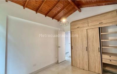 Apartamento de 3 alcobas en venta en El Poblado, Medellín, 87 m² · foto 4 de 16