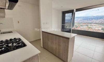 Apartamento en venta en Itagui, Itagüí · foto 3 de 16