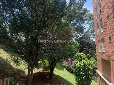 Apartamento de 2 alcobas en venta en El Poblado, Medellín, 75 m² · foto 10 de 10