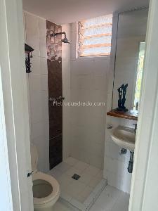 Apartamento de 2 alcobas en venta en El Poblado, Medellín, 75 m² · foto 7 de 10