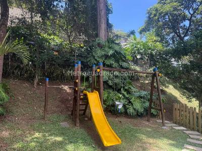 Apartamento de 2 alcobas en venta en El Poblado, Medellín, 75 m² · foto 9 de 10