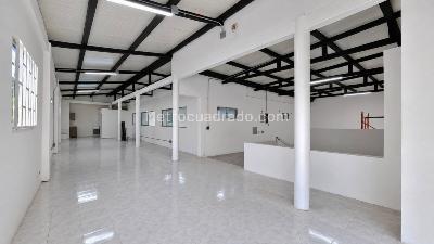 Casa en venta en El Poblado, Medellín, 537 m² · foto 11 de 14