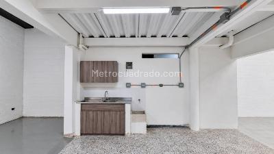 Casa en venta en El Poblado, Medellín, 537 m² · foto 3 de 14