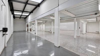 Casa en venta en El Poblado, Medellín, 537 m² · foto 7 de 14
