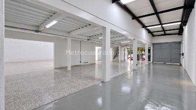 Casa en venta en El Poblado, Medellín, 537 m² · foto 9 de 14