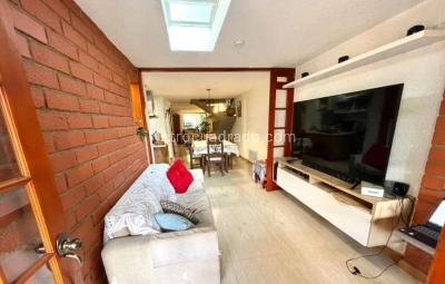 Casa de 4 alcobas en venta en El Dorado, Envigado, 311 m² · foto 10 de 20