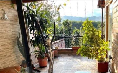 Casa de 4 alcobas en venta en El Dorado, Envigado, 311 m² · foto 13 de 20