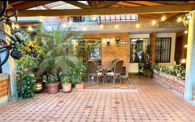 Casa de 4 alcobas en venta en El Dorado, Envigado, 311 m² · foto 4 de 20