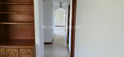 Apartamento de 3 alcobas en venta en Laureles, Medellín, 125 m² · foto 8 de 20