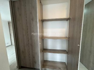 Apartamento de 3 alcobas en arriendo en San Diego, Medellín, 80 m² · foto 11 de 13