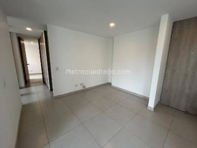 Apartamento de 3 alcobas en arriendo en San Diego, Medellín, 80 m² · foto 3 de 13