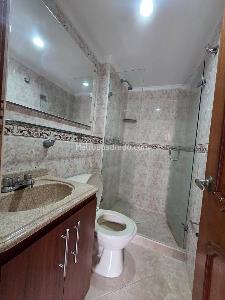 Apartamento de 4 alcobas en venta en Los Colores, Medellín, 73 m² · foto 15 de 16