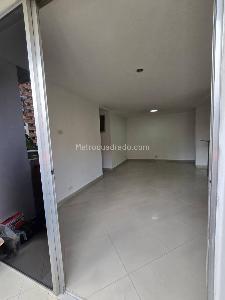 Apartamento de 4 alcobas en arriendo en Los Colores, Medellín, 73 m² · foto 13 de 16